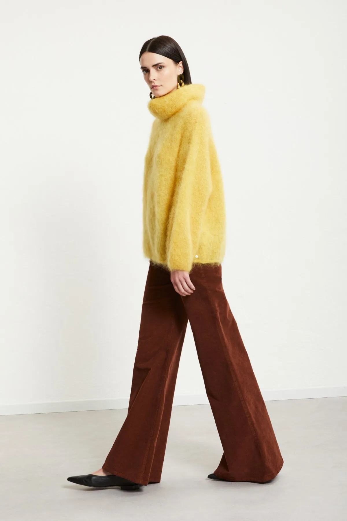 Pantalone flare in velluto