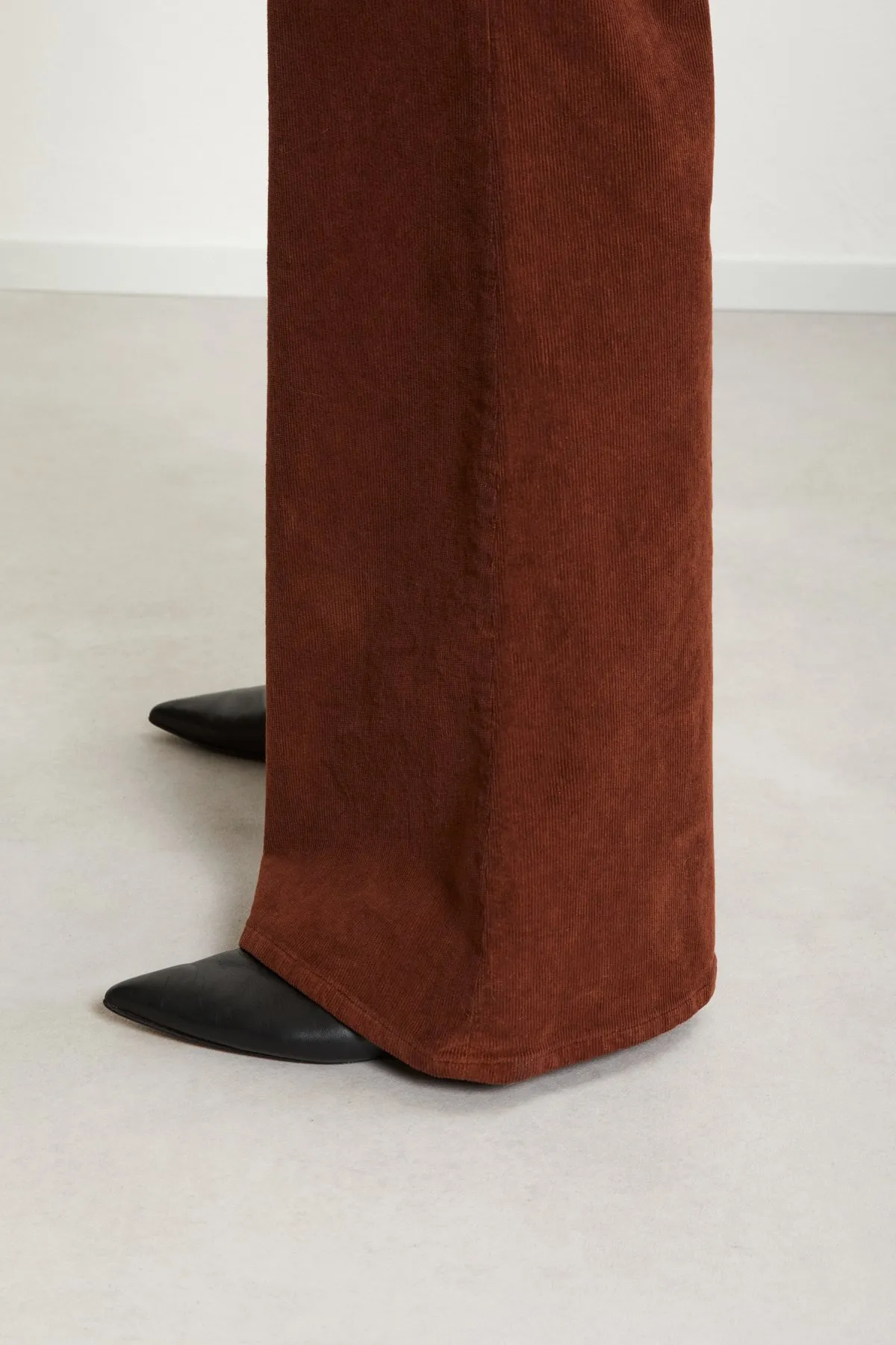 Pantalone flare in velluto
